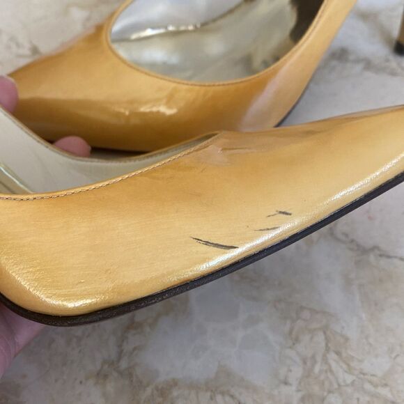 Stuart Weitzman Pumps Yellow Patent & Gold Heels - Picture 15 of 15